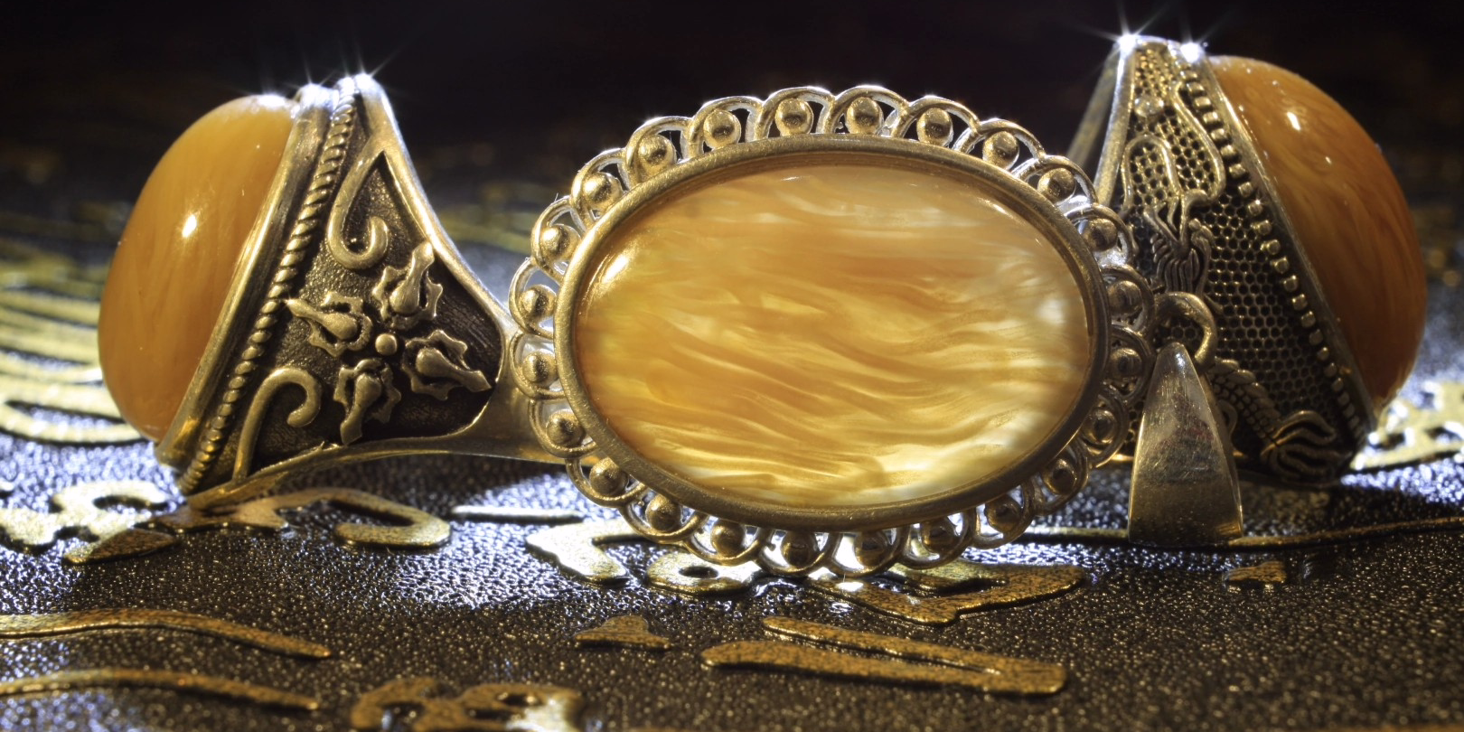 How does the global market demand for jewelry affect its investment prospects?